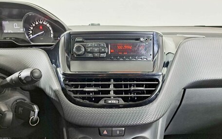 Peugeot 2008 II, 2014 год, 800 000 рублей, 15 фотография