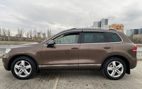 Volkswagen Touareg III, 2011 год, 1 950 000 рублей, 4 фотография