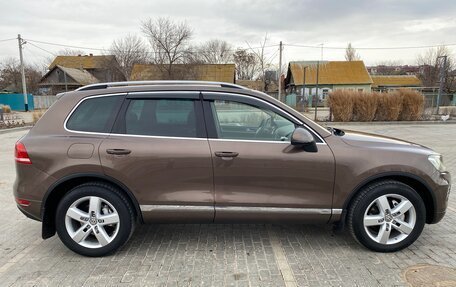 Volkswagen Touareg III, 2011 год, 1 950 000 рублей, 8 фотография