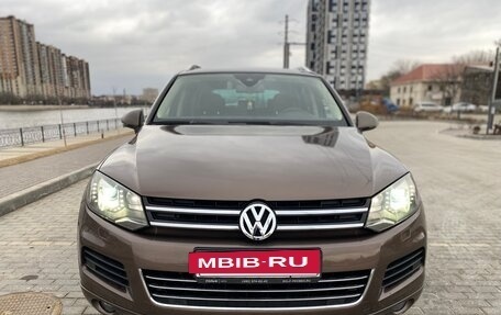 Volkswagen Touareg III, 2011 год, 1 950 000 рублей, 2 фотография