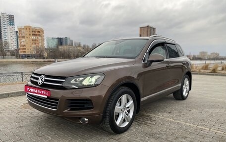 Volkswagen Touareg III, 2011 год, 1 950 000 рублей, 3 фотография
