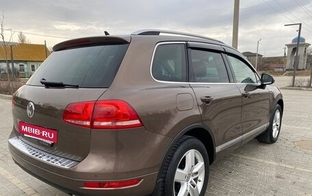 Volkswagen Touareg III, 2011 год, 1 950 000 рублей, 7 фотография