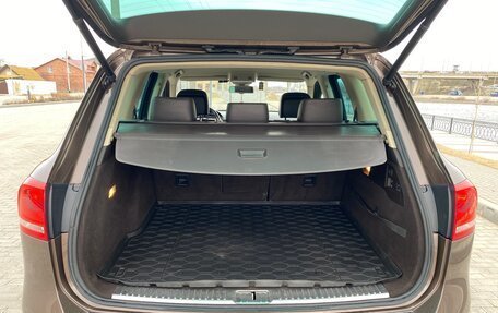 Volkswagen Touareg III, 2011 год, 1 950 000 рублей, 15 фотография