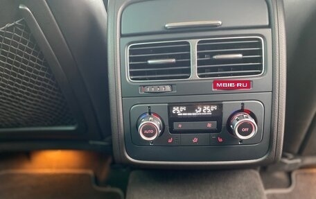 Volkswagen Touareg III, 2011 год, 1 950 000 рублей, 18 фотография