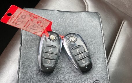 Volkswagen Touareg III, 2011 год, 1 950 000 рублей, 30 фотография