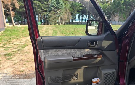 Nissan Safari IV, 2000 год, 3 000 000 рублей, 13 фотография