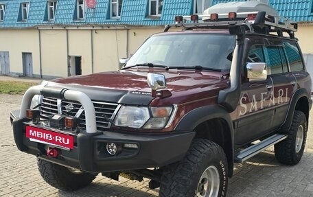 Nissan Safari IV, 2000 год, 3 000 000 рублей, 4 фотография