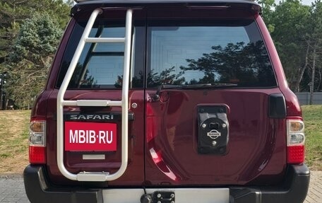 Nissan Safari IV, 2000 год, 3 000 000 рублей, 7 фотография