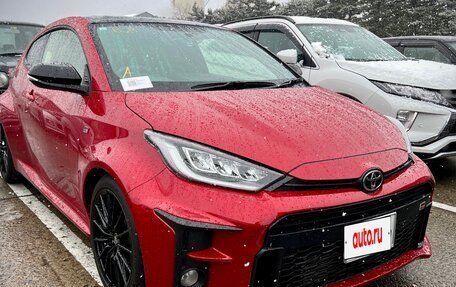 Toyota Yaris, 2021 год, 2 980 000 рублей, 2 фотография