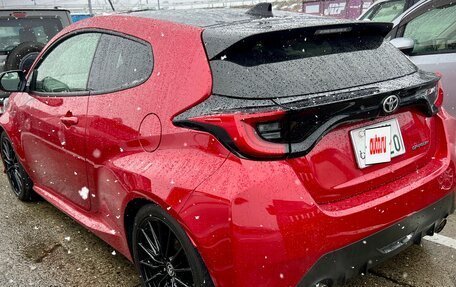 Toyota Yaris, 2021 год, 2 980 000 рублей, 5 фотография