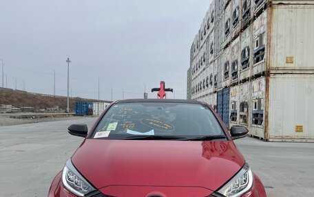 Toyota Yaris, 2021 год, 2 980 000 рублей, 16 фотография