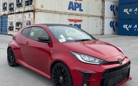 Toyota Yaris, 2021 год, 2 980 000 рублей, 13 фотография