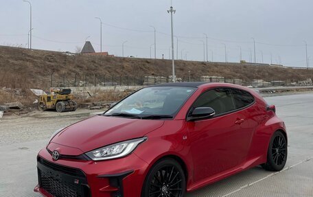 Toyota Yaris, 2021 год, 2 980 000 рублей, 12 фотография