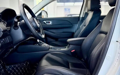 Honda Vezel, 2023 год, 2 000 000 рублей, 11 фотография