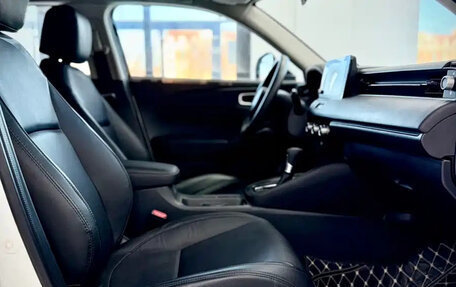Honda Vezel, 2023 год, 2 000 000 рублей, 15 фотография