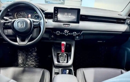 Honda Vezel, 2023 год, 2 000 000 рублей, 12 фотография