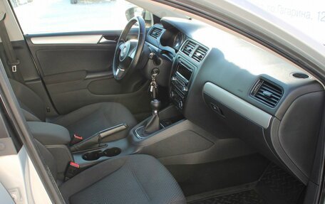 Volkswagen Jetta VI, 2011 год, 939 000 рублей, 8 фотография