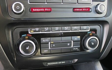 Volkswagen Jetta VI, 2011 год, 939 000 рублей, 12 фотография