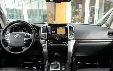 Toyota Land Cruiser 200, 2012 год, 3 355 000 рублей, 18 фотография