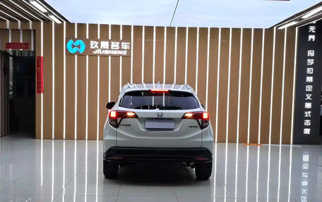 Honda Vezel, 2022 год, 1 550 000 рублей, 6 фотография