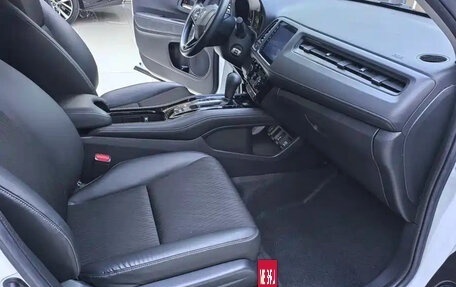 Honda Vezel, 2022 год, 1 550 000 рублей, 8 фотография