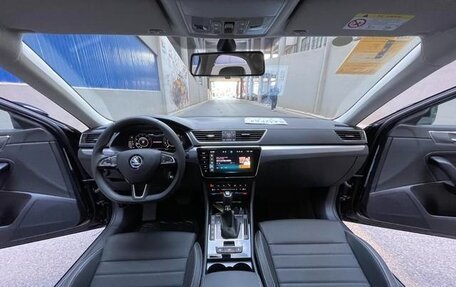 Skoda Superb III рестайлинг, 2023 год, 1 650 000 рублей, 16 фотография