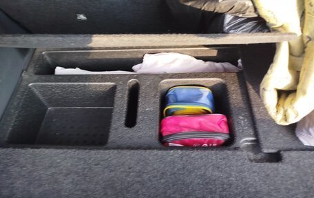 Toyota Ist II, 2009 год, 790 000 рублей, 24 фотография