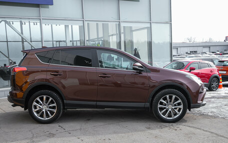 Toyota RAV4, 2017 год, 2 745 000 рублей, 5 фотография