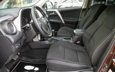 Toyota RAV4, 2017 год, 2 745 000 рублей, 13 фотография