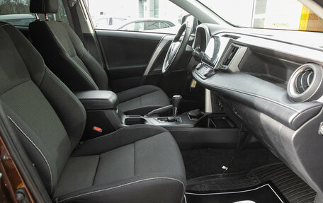 Toyota RAV4, 2017 год, 2 745 000 рублей, 18 фотография