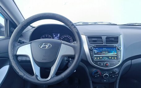 Hyundai Solaris II рестайлинг, 2011 год, 540 000 рублей, 12 фотография