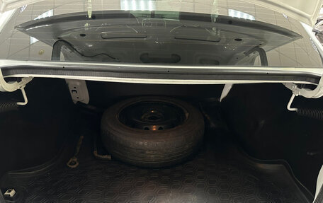 Renault Logan II, 2020 год, 635 000 рублей, 18 фотография