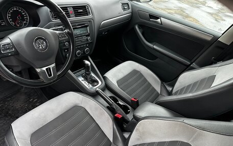 Volkswagen Jetta VI, 2012 год, 749 000 рублей, 7 фотография