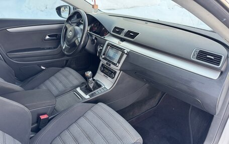 Volkswagen Passat CC I рестайлинг, 2011 год, 950 000 рублей, 16 фотография