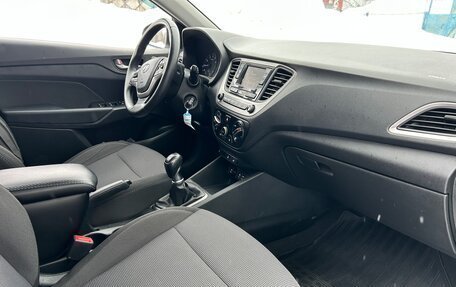 Hyundai Solaris II рестайлинг, 2018 год, 855 000 рублей, 7 фотография