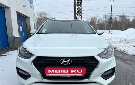 Hyundai Solaris II рестайлинг, 2018 год, 855 000 рублей, 4 фотография