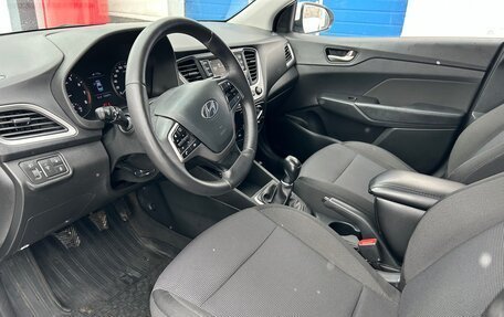 Hyundai Solaris II рестайлинг, 2018 год, 855 000 рублей, 10 фотография