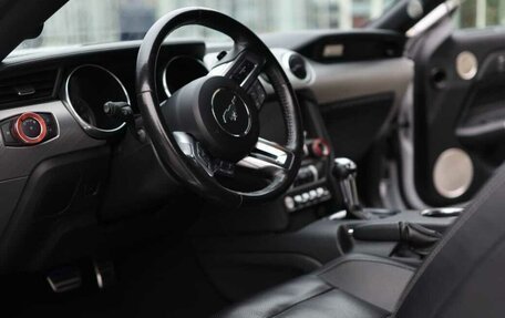 Ford Mustang VI рестайлинг, 2021 год, 3 700 000 рублей, 29 фотография