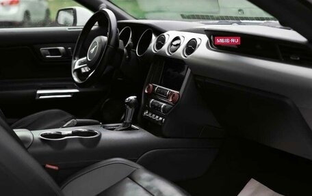 Ford Mustang VI рестайлинг, 2021 год, 3 700 000 рублей, 40 фотография