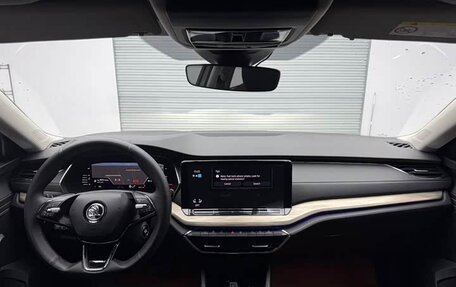 Skoda Octavia IV, 2022 год, 2 500 000 рублей, 12 фотография