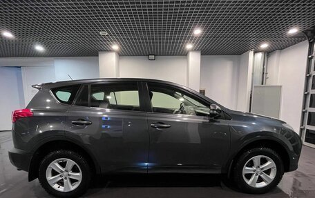Toyota RAV4, 2013 год, 1 879 000 рублей, 2 фотография