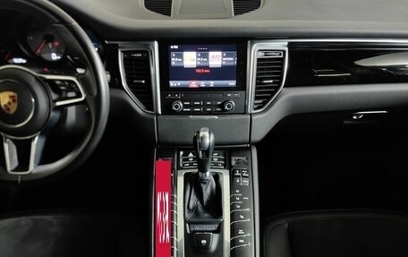 Porsche Macan I рестайлинг, 2017 год, 4 300 000 рублей, 15 фотография