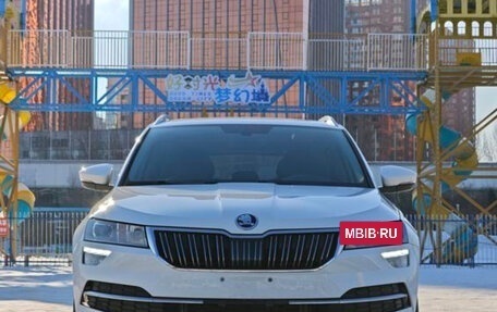 Skoda Karoq I, 2022 год, 2 420 000 рублей, 4 фотография