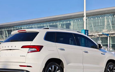 Skoda Karoq I, 2022 год, 2 420 000 рублей, 7 фотография