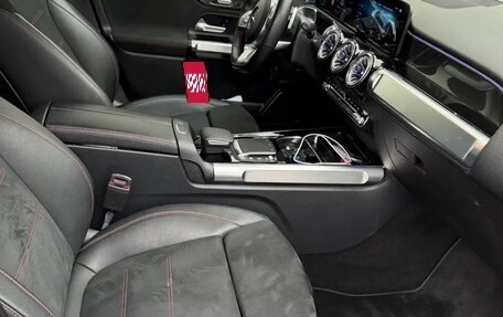 Mercedes-Benz GLB AMG, 2021 год, 4 900 000 рублей, 13 фотография