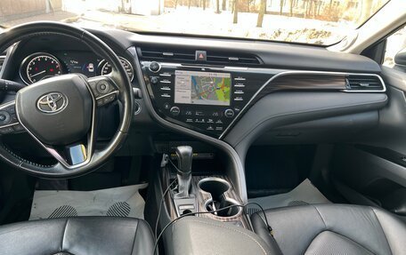 Toyota Camry, 2018 год, 2 920 000 рублей, 7 фотография