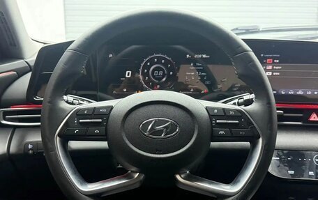 Hyundai Elantra, 2022 год, 1 850 000 рублей, 9 фотография