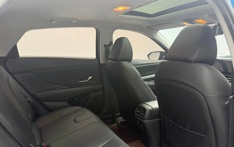 Hyundai Elantra, 2022 год, 1 850 000 рублей, 19 фотография