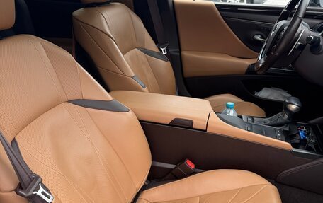 Lexus ES VII, 2019 год, 3 550 000 рублей, 6 фотография