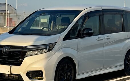 Honda Stepwgn IV, 2021 год, 1 990 000 рублей, 3 фотография